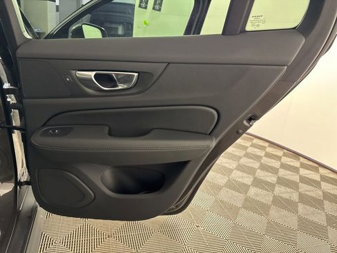 Used 2025 Volvo V60 B5 Cross Country Plus AWD/4WD image 24
