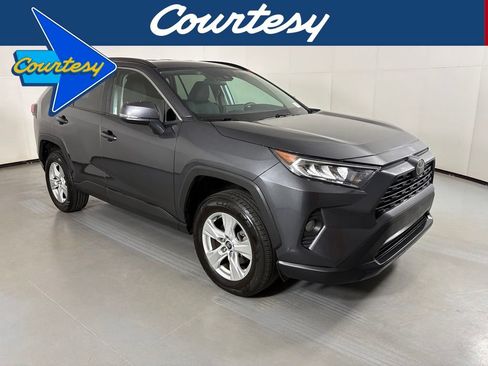 Used 2020 Toyota RAV4 XLE AWD/4WD image 1