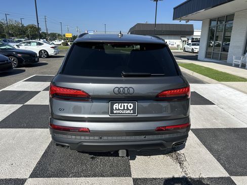 Used 2025 Audi Q7 3.0T Prestige AWD/4WD image 4