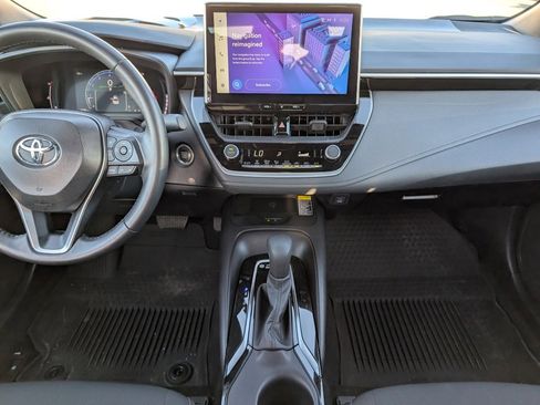 Used 2025 Toyota Corolla SE image 7