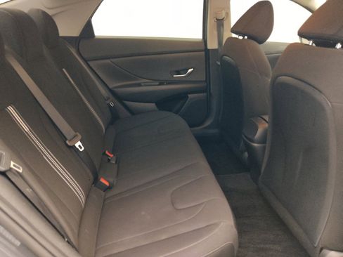 Used 2023 Hyundai Elantra Blue FWD image 19