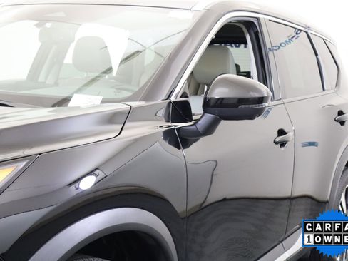 Used 2023 Nissan Rogue SL w/ SL Premium Package image 11