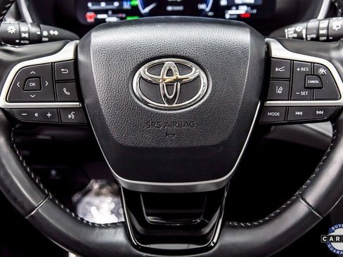 Used 2023 Toyota Highlander Platinum image 26