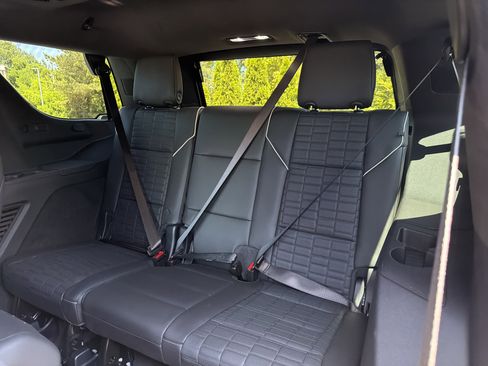 Used 2025 Cadillac Escalade Sport Platinum AWD/4WD image 10