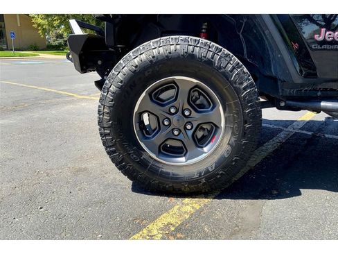 Used 2020 Jeep Gladiator Rubicon image 9