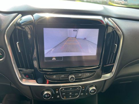 Used 2023 Chevrolet Traverse LT FWD image 56