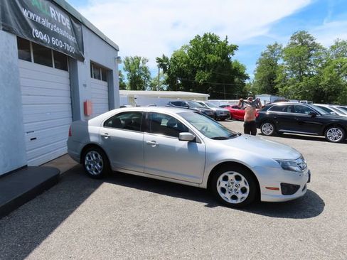 Used 2010 Ford Fusion SE FWD image 4