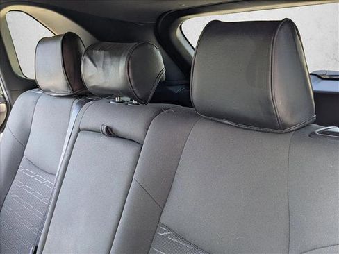 Used 2022 Toyota RAV4 SE w/ Convenience Package image 11