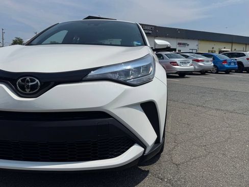 Used 2021 Toyota C-HR XLE FWD image 38