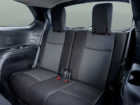 Used 2019 Nissan Pathfinder SV AWD/4WD image 17
