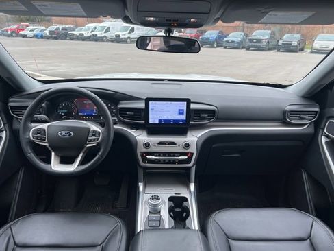 Used 2023 Ford Explorer XLT w/ Equipment Group 202A image 20