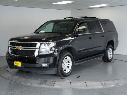 Used 2016 Chevrolet Suburban LT w/ Luxury Package AWD/4WD image 2
