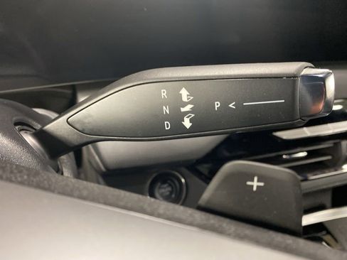 Used 2025 Buick Enclave Preferred image 32