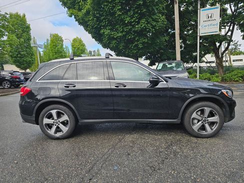 Used 2019 Mercedes-Benz GLC 300 4MATIC image 8
