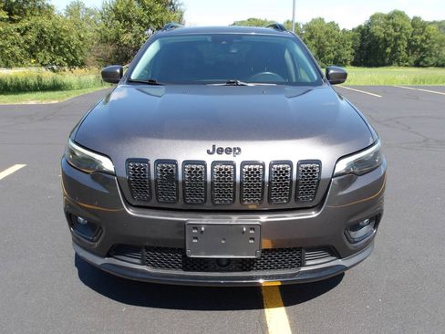 Used 2021 Jeep Cherokee Latitude Plus FWD image 28
