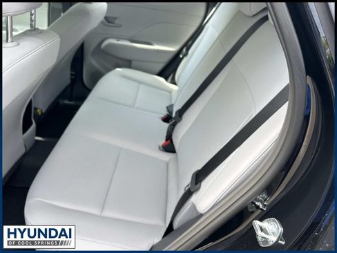 New 2027 Hyundai Kona SE FWD image 17