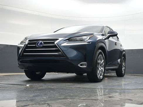 Used 2015 Lexus NX 300h FWD image 27