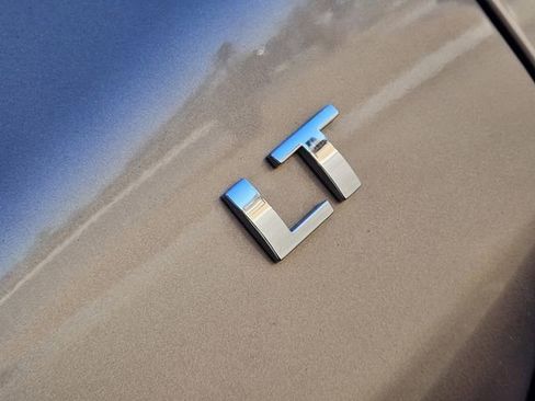 Used 2018 Chevrolet Equinox LT image 12