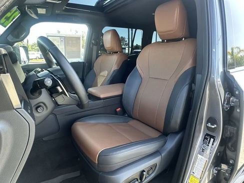 Used 2025 Lexus GX 550 w/ Cold Area Package AWD/4WD image 20