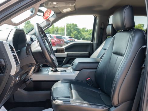 Used 2019 Ford F150 Lariat w/ Trailer Tow Package AWD/4WD image 8