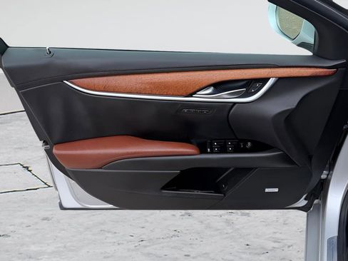 Used 2015 Cadillac XTS Premium image 10