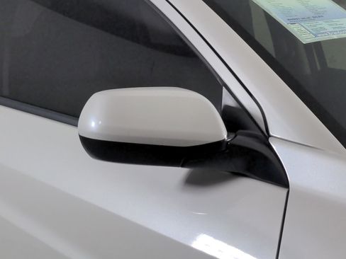 Used 2019 Honda HR-V LX image 37