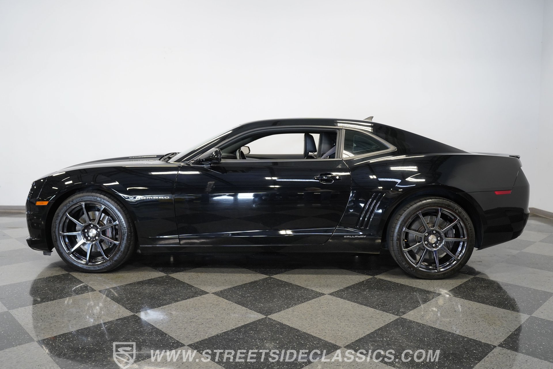 Used 2011 Chevrolet Camaro SS w/ RS Package RWD image 2