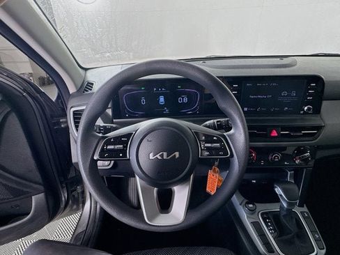 Certified 2025 Kia Seltos LX AWD/4WD image 11