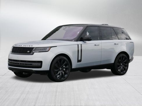 Used 2023 Land Rover Range Rover SE AWD/4WD image 3