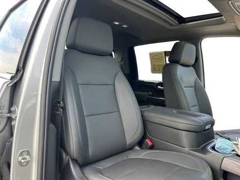 Used 2022 Chevrolet Silverado 2500 LTZ w/ LTZ Plus Package AWD/4WD image 28