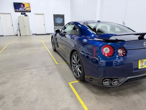 Used 2014 Nissan GT-R Premium AWD/4WD image 22