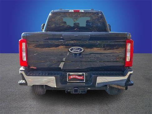 Used 2024 Ford F250 XLT w/ Snow Plow Prep Package image 5