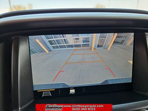 Used 2021 Chevrolet Colorado LT w/ Luxury Package image 3