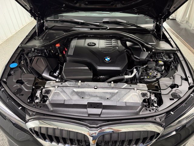 Used 2020 BMW 330i xDrive Sedan w/ Driving Assistance Package AWD/4WD image 29