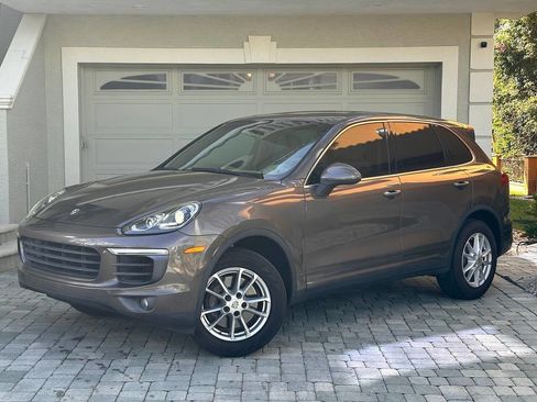 Used 2015 Porsche Cayenne Diesel AWD/4WD image 4