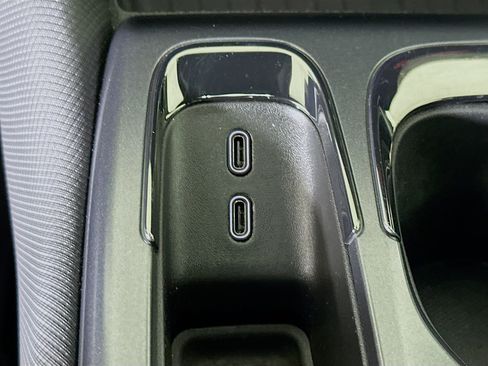 Used 2024 Chevrolet Equinox EV RS FWD image 26