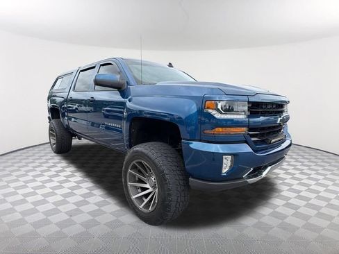 Used 2017 Chevrolet Silverado 1500 LT w/ All Star Edition AWD/4WD image 3