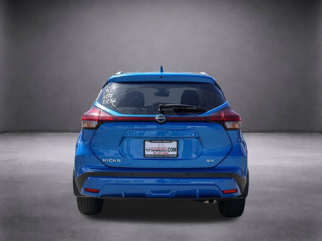 Used 2024 Nissan Kicks SV FWD image 6