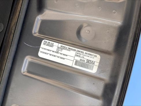 Used 2021 Jeep Grand Cherokee L Limited RWD image 33