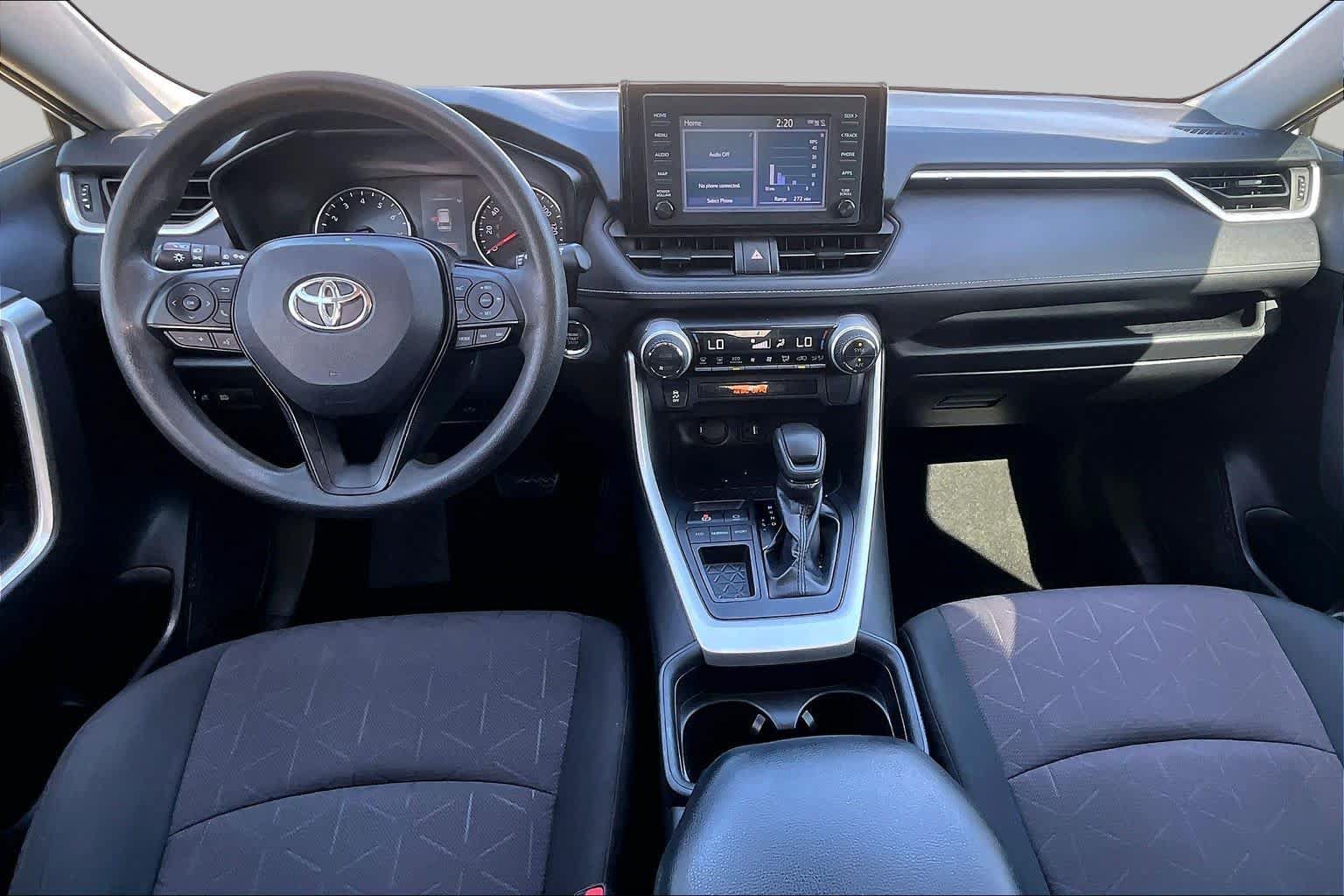 Used 2019 Toyota RAV4 XLE FWD image 16
