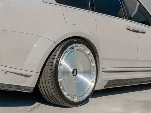 Used 2025 Rolls-Royce Cullinan Black Badge image 44