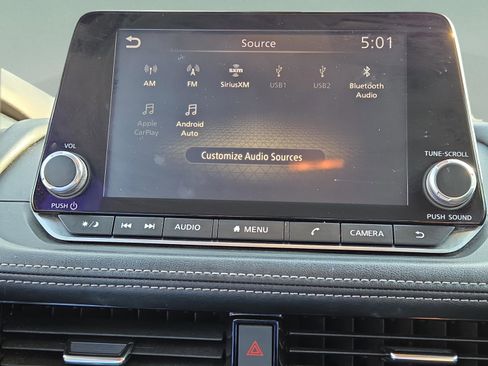 Used 2021 Nissan Rogue SV image 16