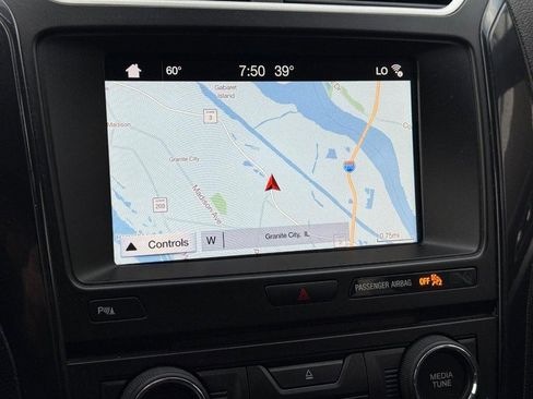 Used 2017 Ford Explorer XLT w/ Equipment Group 202A image 17