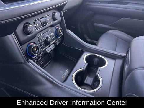 Used 2022 Chevrolet Suburban Z71 w/ Luxury Package image 22