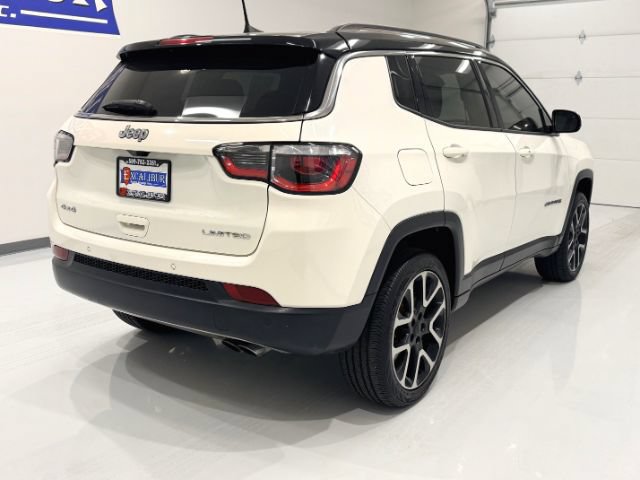 Used 2018 Jeep Compass Limited w/ Navigation Group AWD/4WD image 8