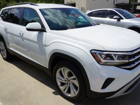 Used 2021 Volkswagen Atlas SE image 3