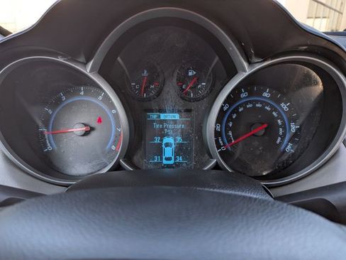 Used 2014 Chevrolet Cruze LS FWD image 17