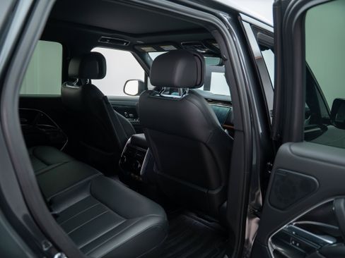 Used 2025 Land Rover Range Rover SE AWD/4WD image 31
