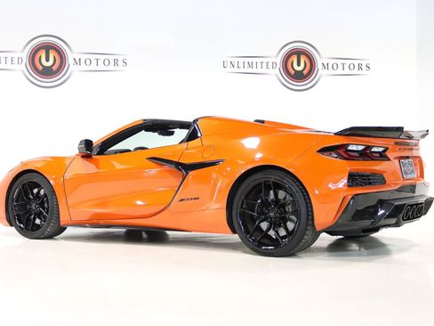 Used 2025 Chevrolet Corvette Z06 RWD image 79