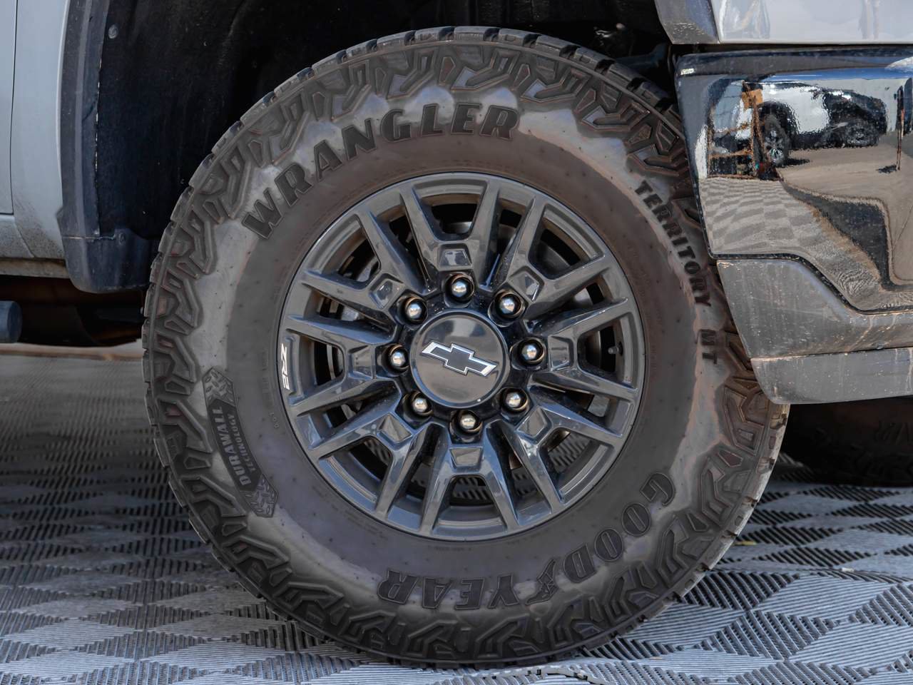 Certified 2025 Chevrolet Silverado 2500 ZR2 w/ Technology Package AWD/4WD image 7